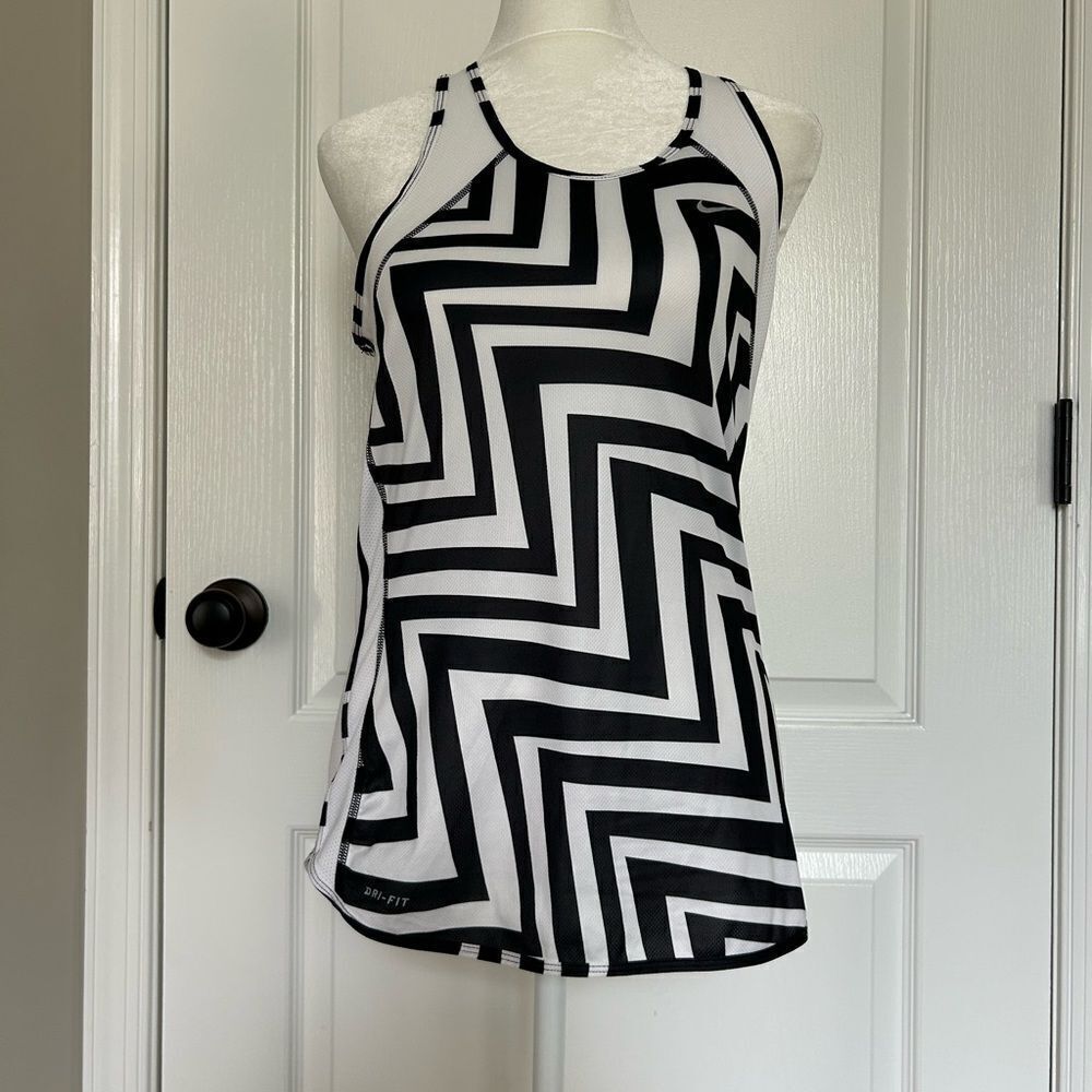 Nike Dri-Fit Women’s Black & White Racerback Retro Athletic Tank Size Small